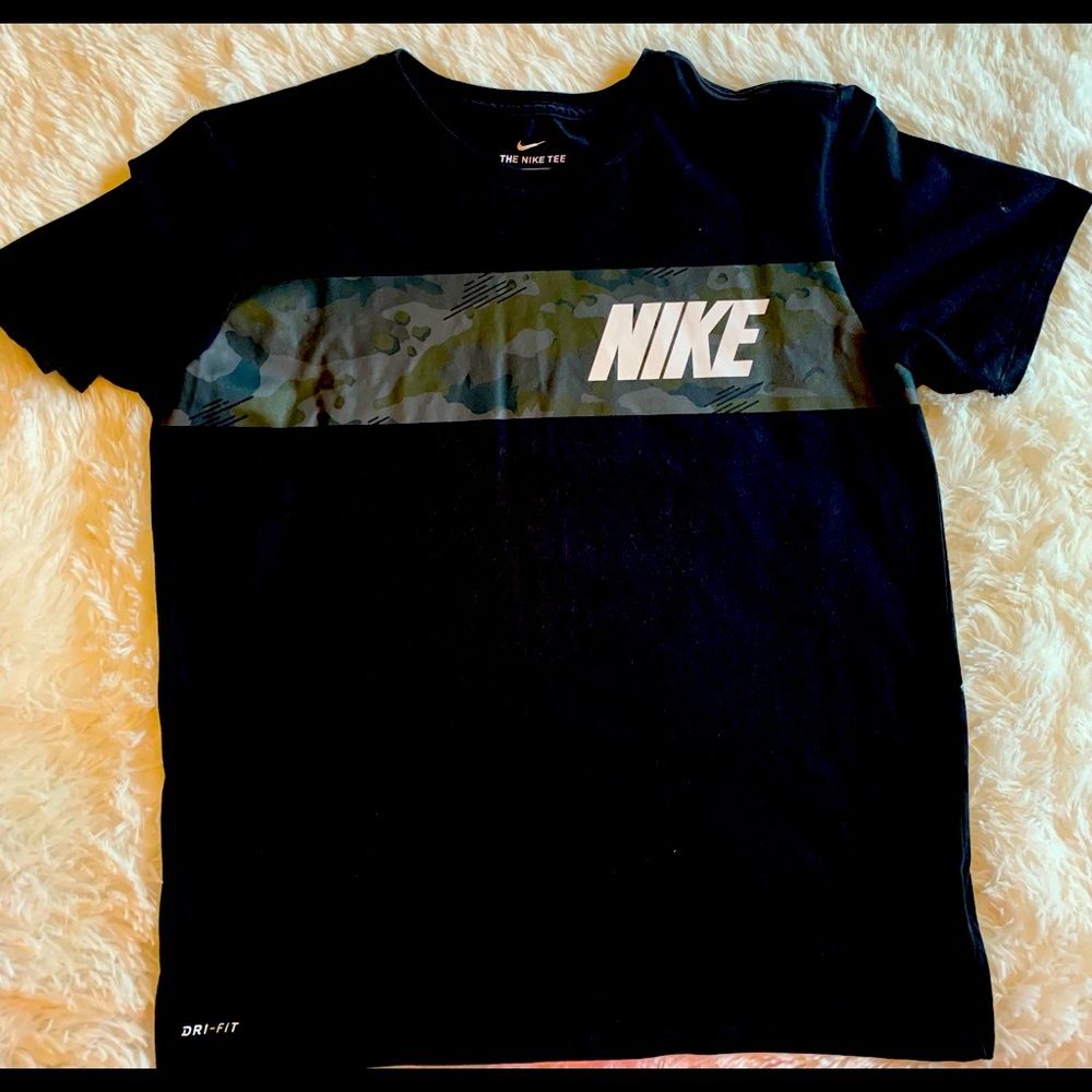 Large Nike T-shirt